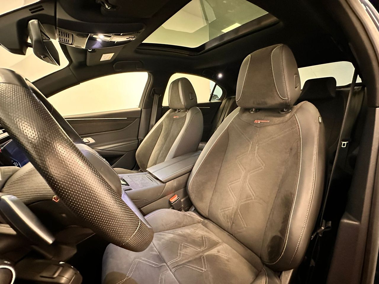 Foto DS Automobiles DS 9 42