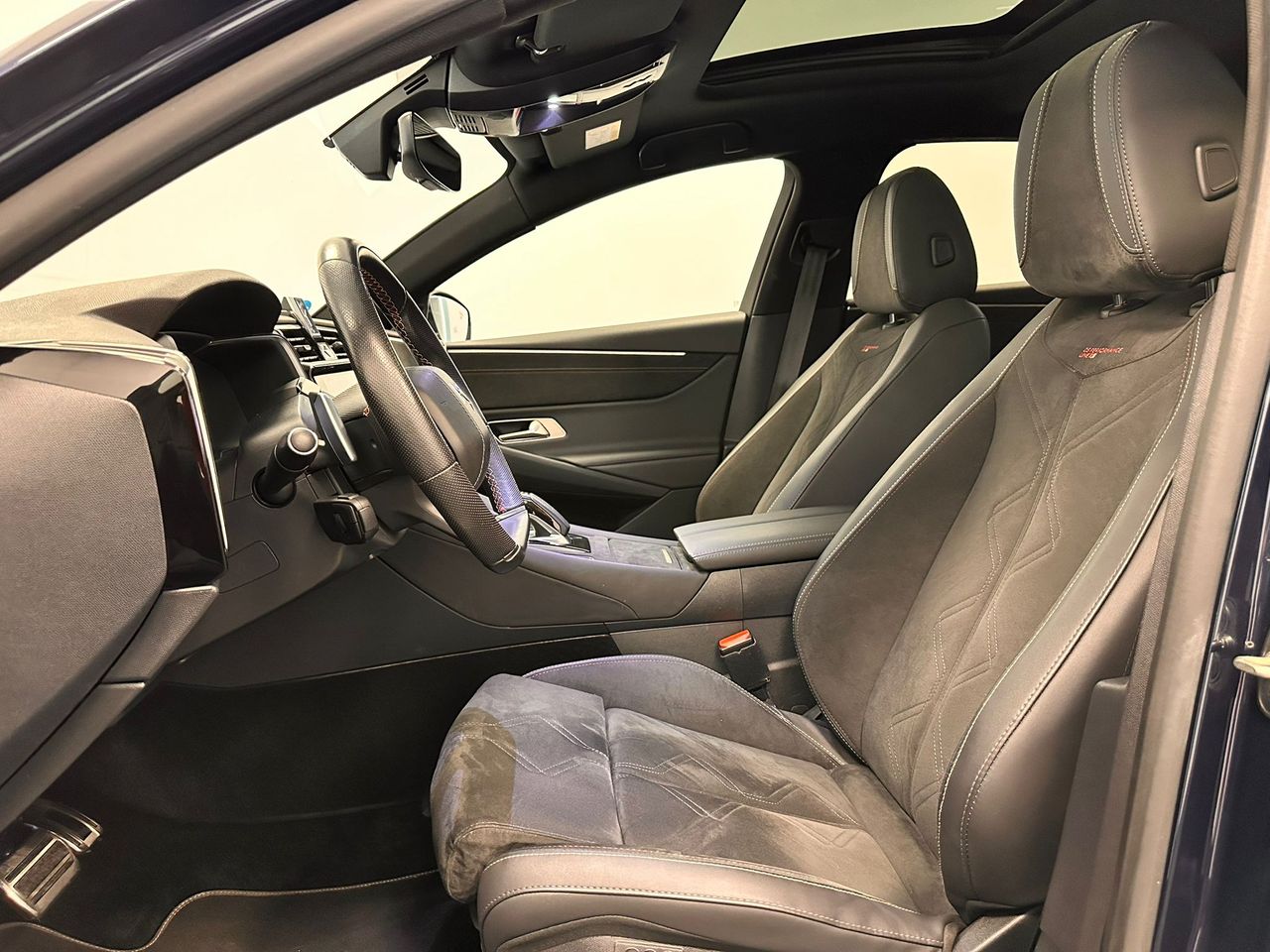 Foto DS Automobiles DS 9 43