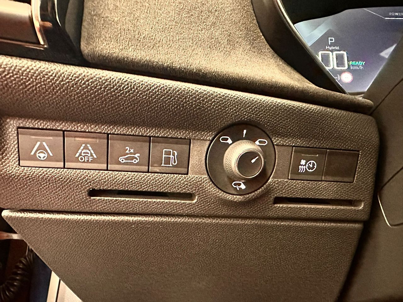 Foto DS Automobiles DS 9 46