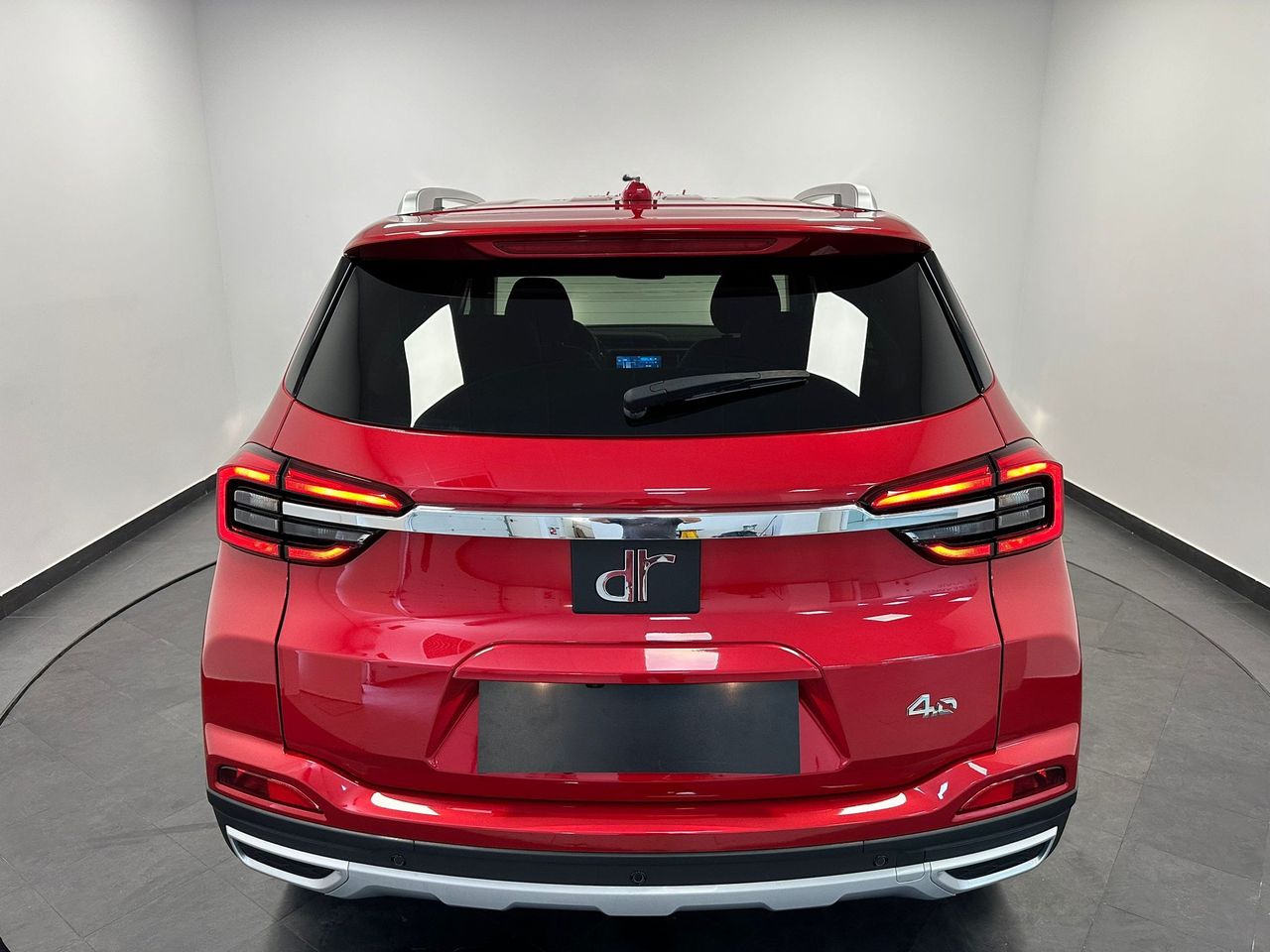 Foto DR Automobiles DR5 4