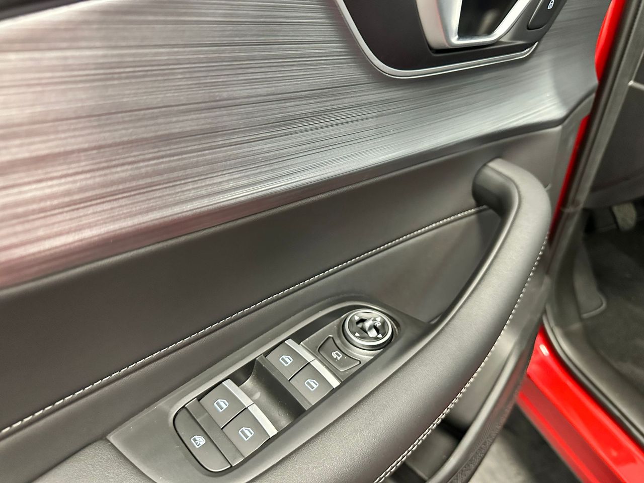 Foto DR Automobiles DR5 19
