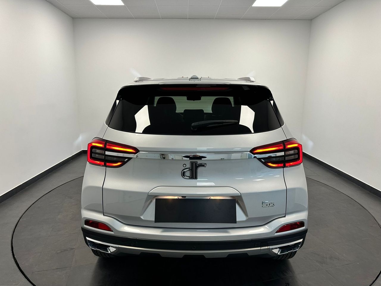 Foto DR Automobiles DR5 5