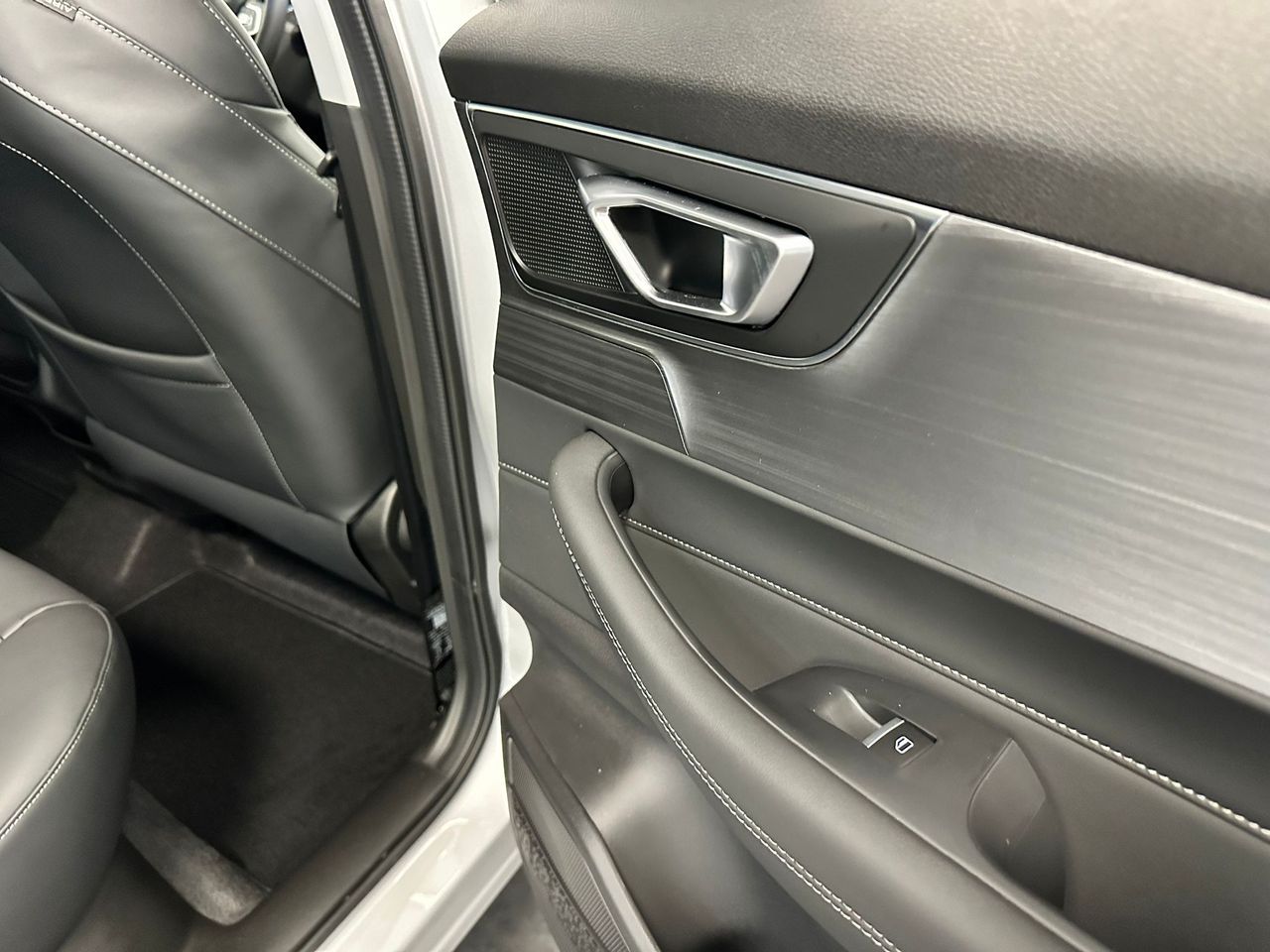 Foto DR Automobiles DR5 39