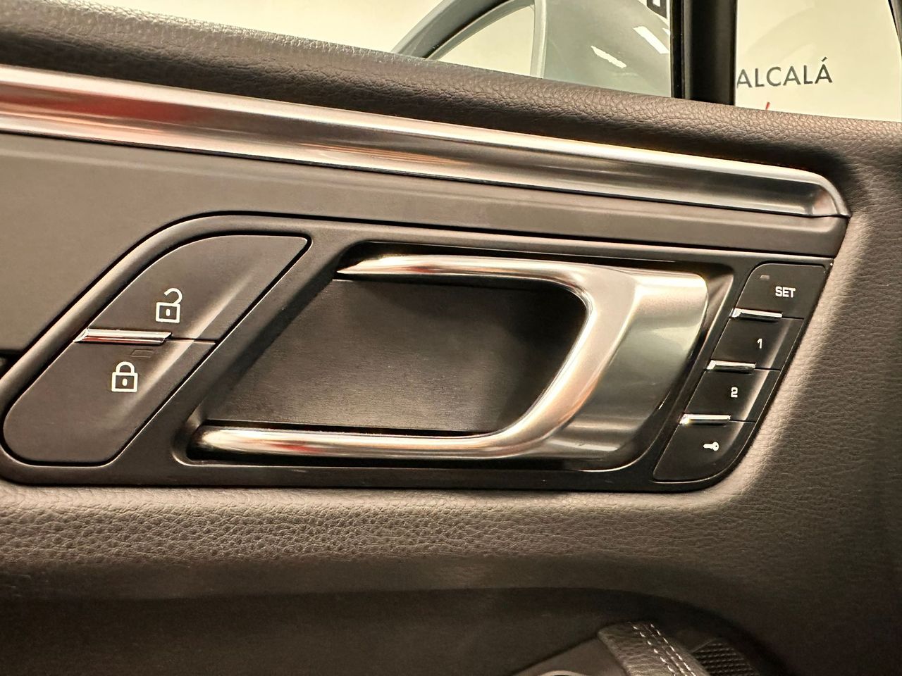 Foto Porsche Macan 38