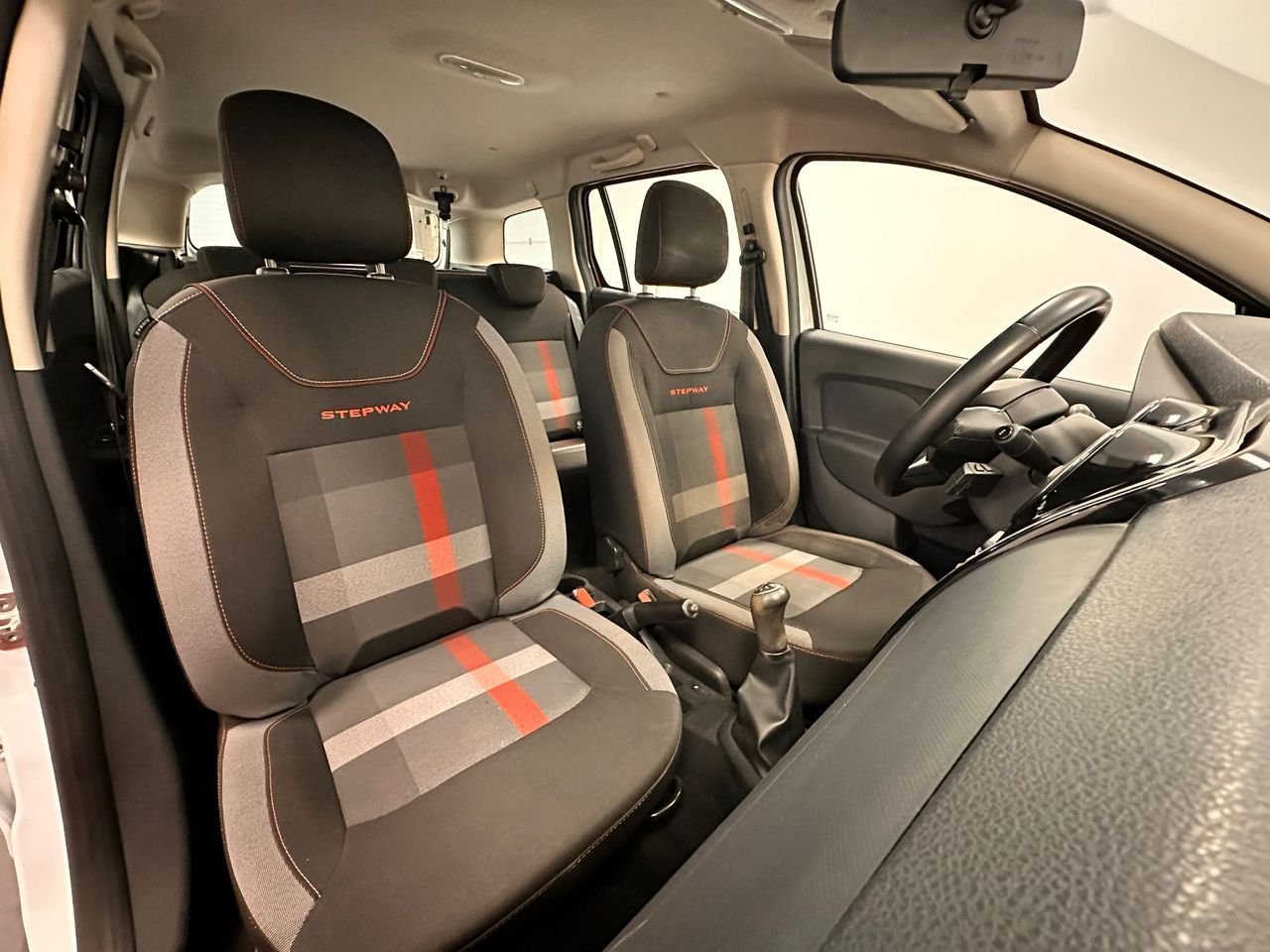 Foto Dacia Logan 28