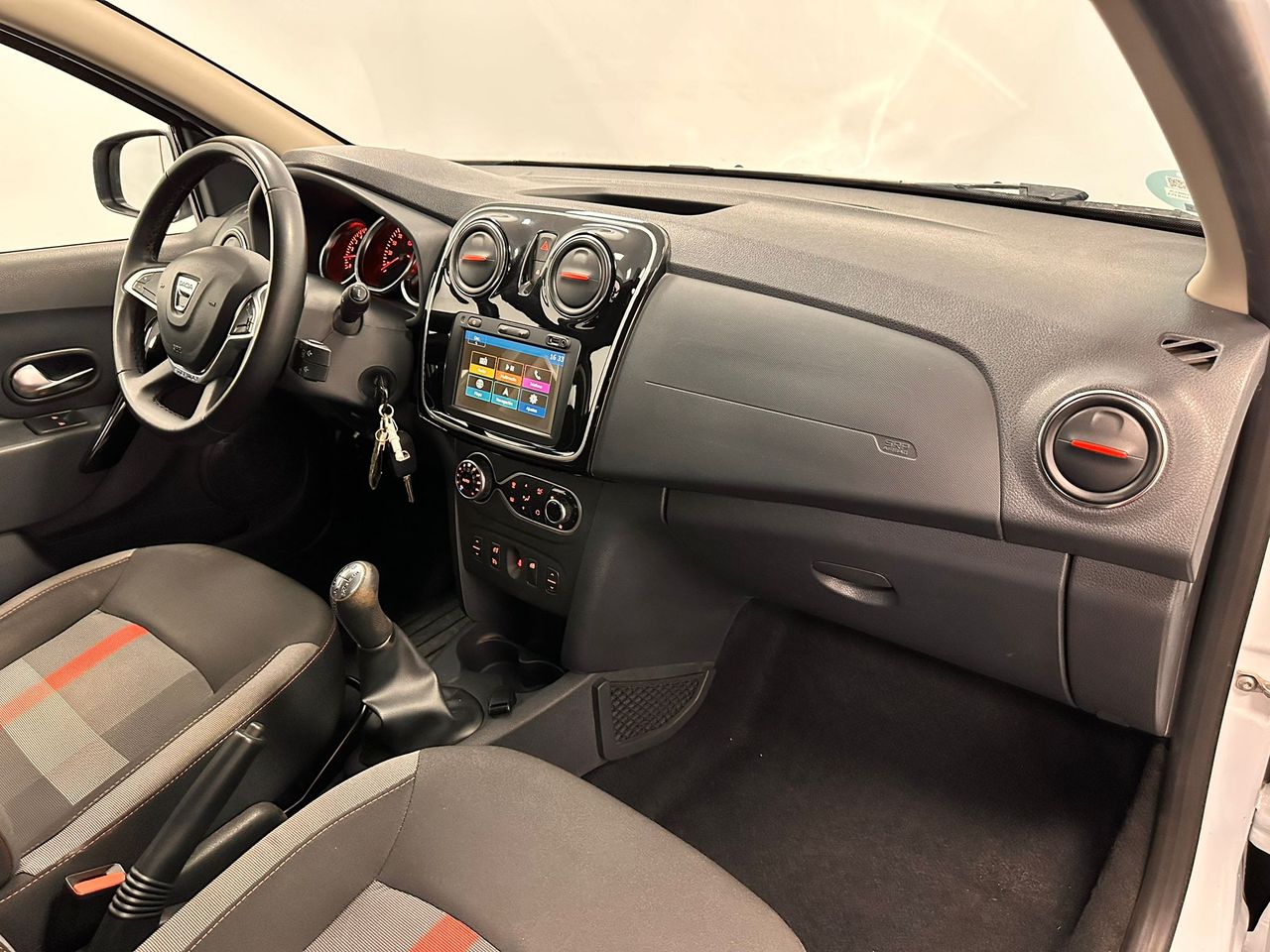 Foto Dacia Logan 29
