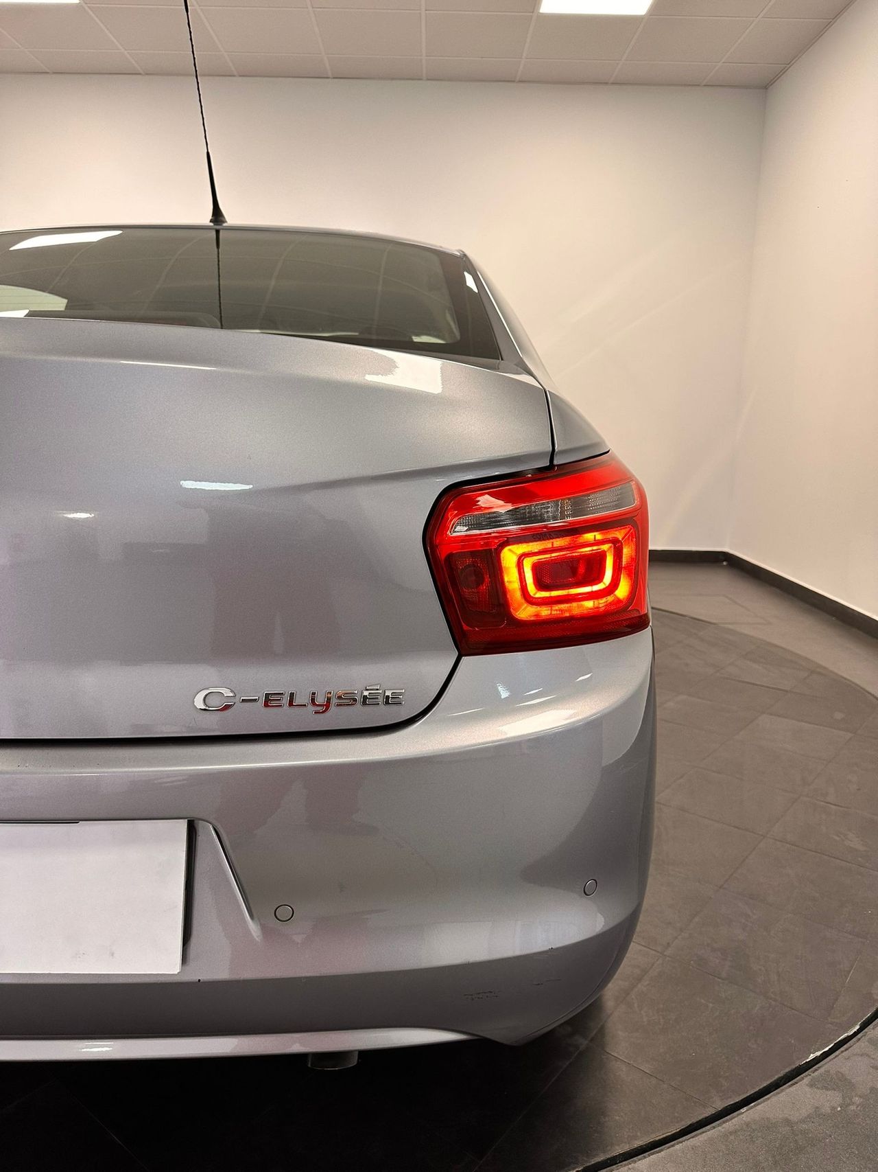 Foto Citroën C-Elysèe 8