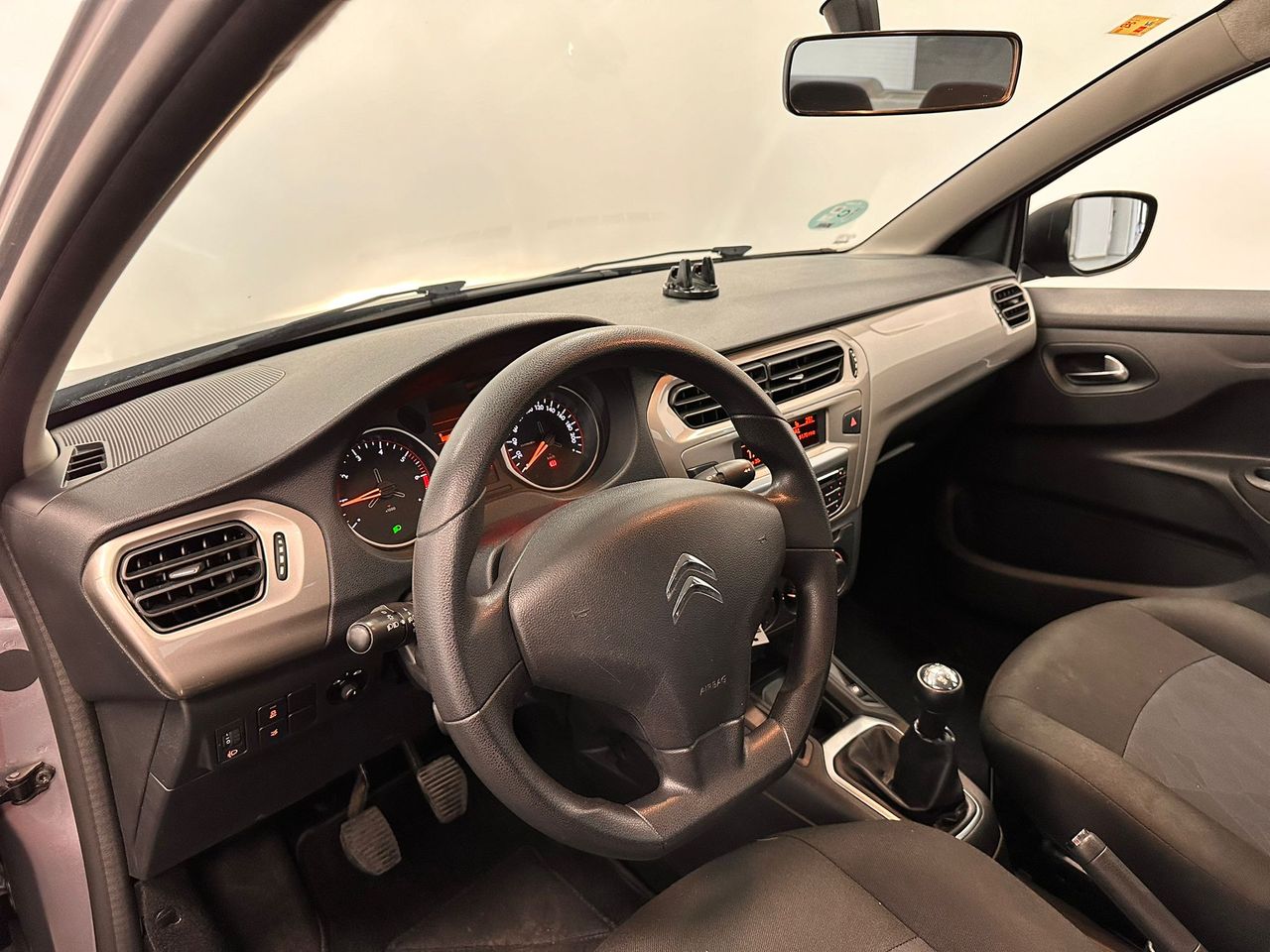 Foto Citroën C-Elysèe 17