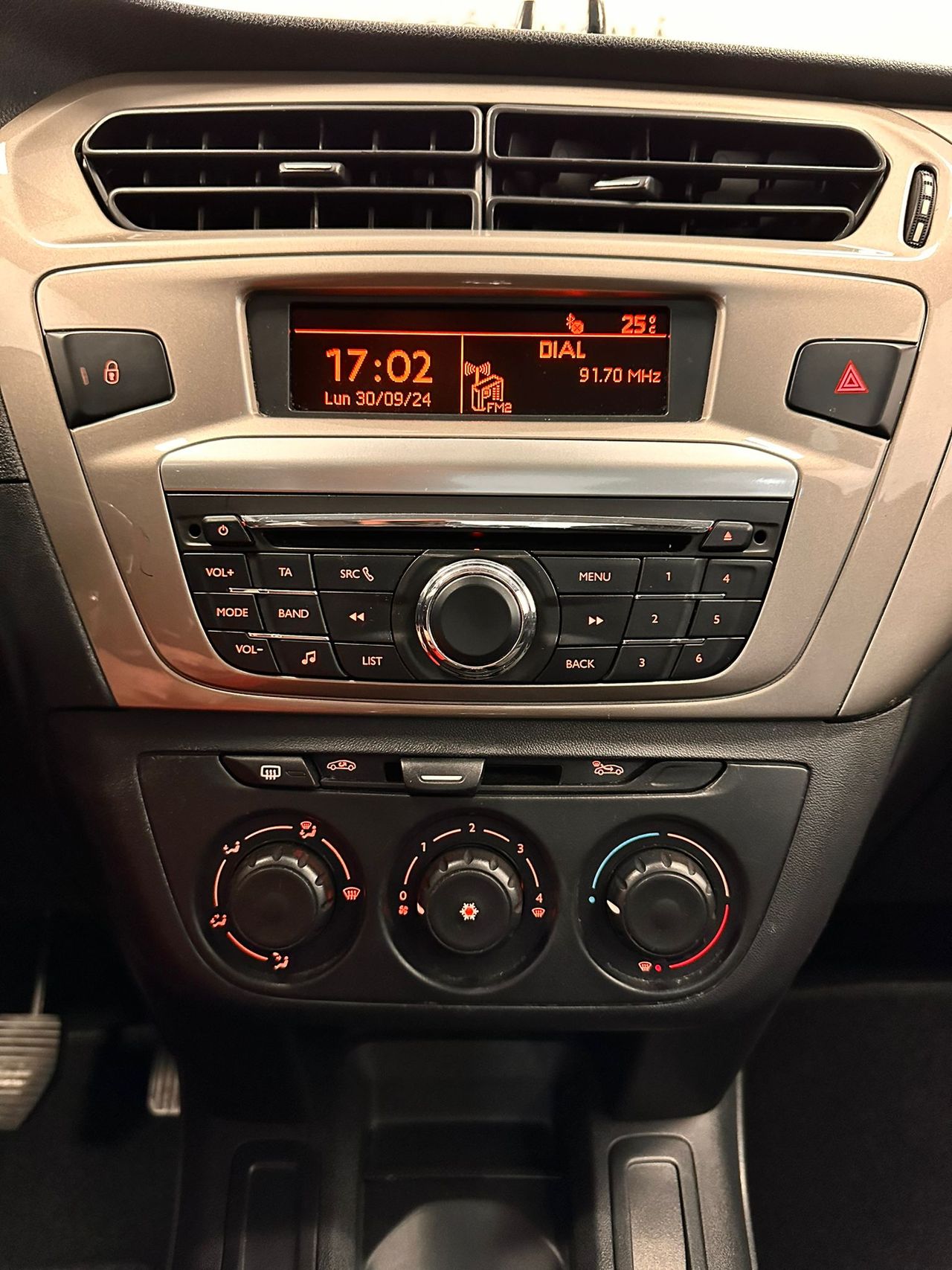 Foto Citroën C-Elysèe 22