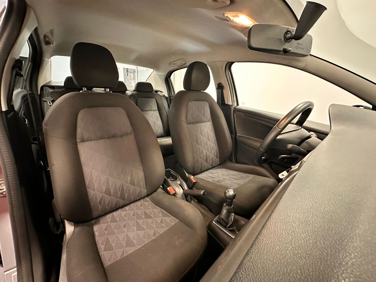 Foto Citroën C-Elysèe 25