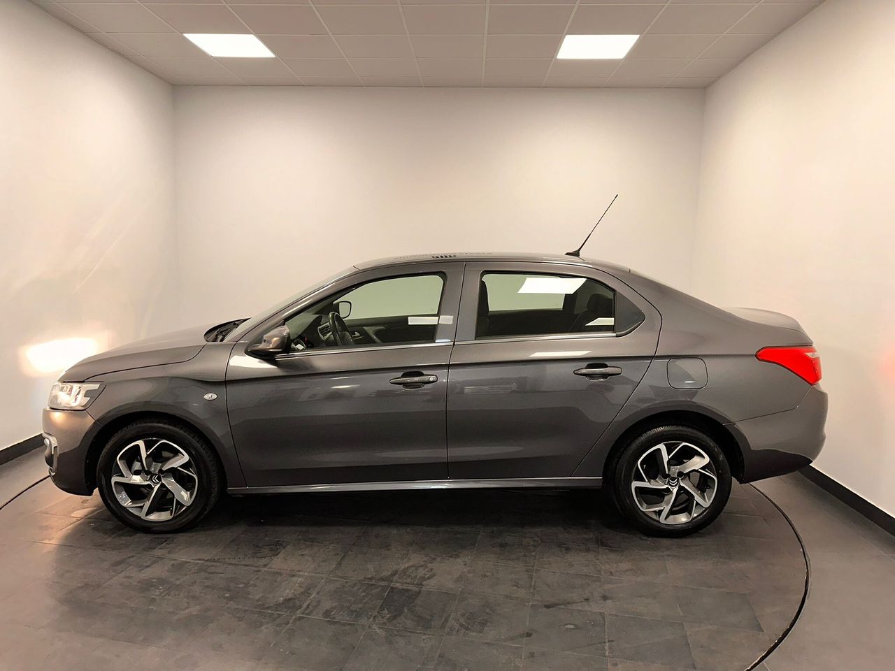 Foto Citroën C-Elysèe 8