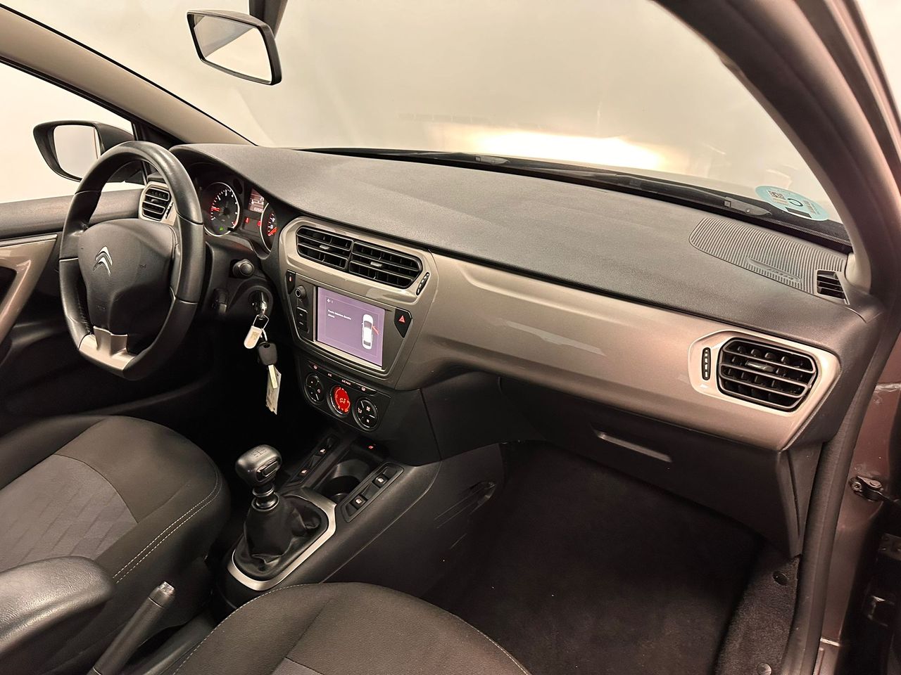 Foto Citroën C-Elysèe 23