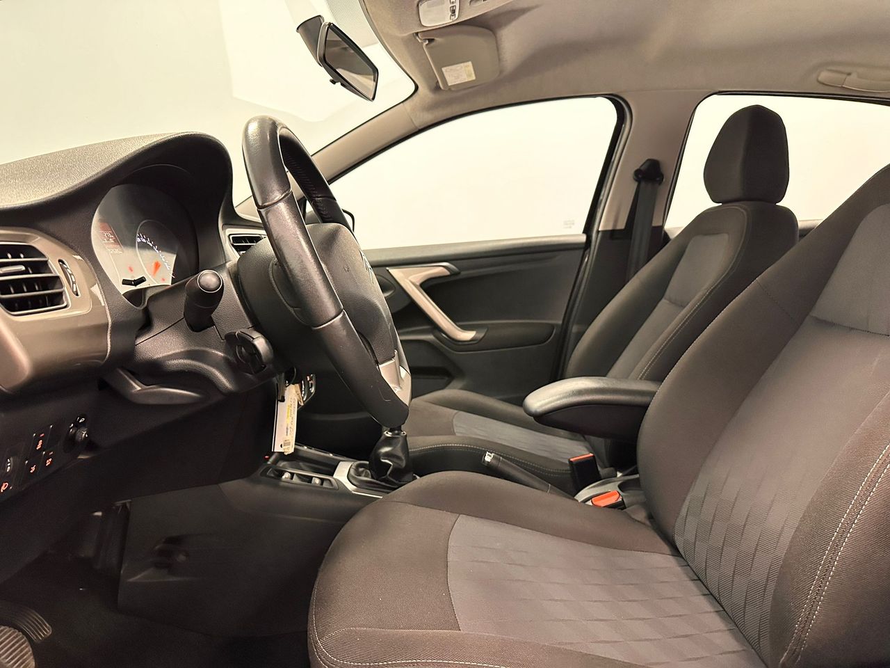 Foto Citroën C-Elysèe 24
