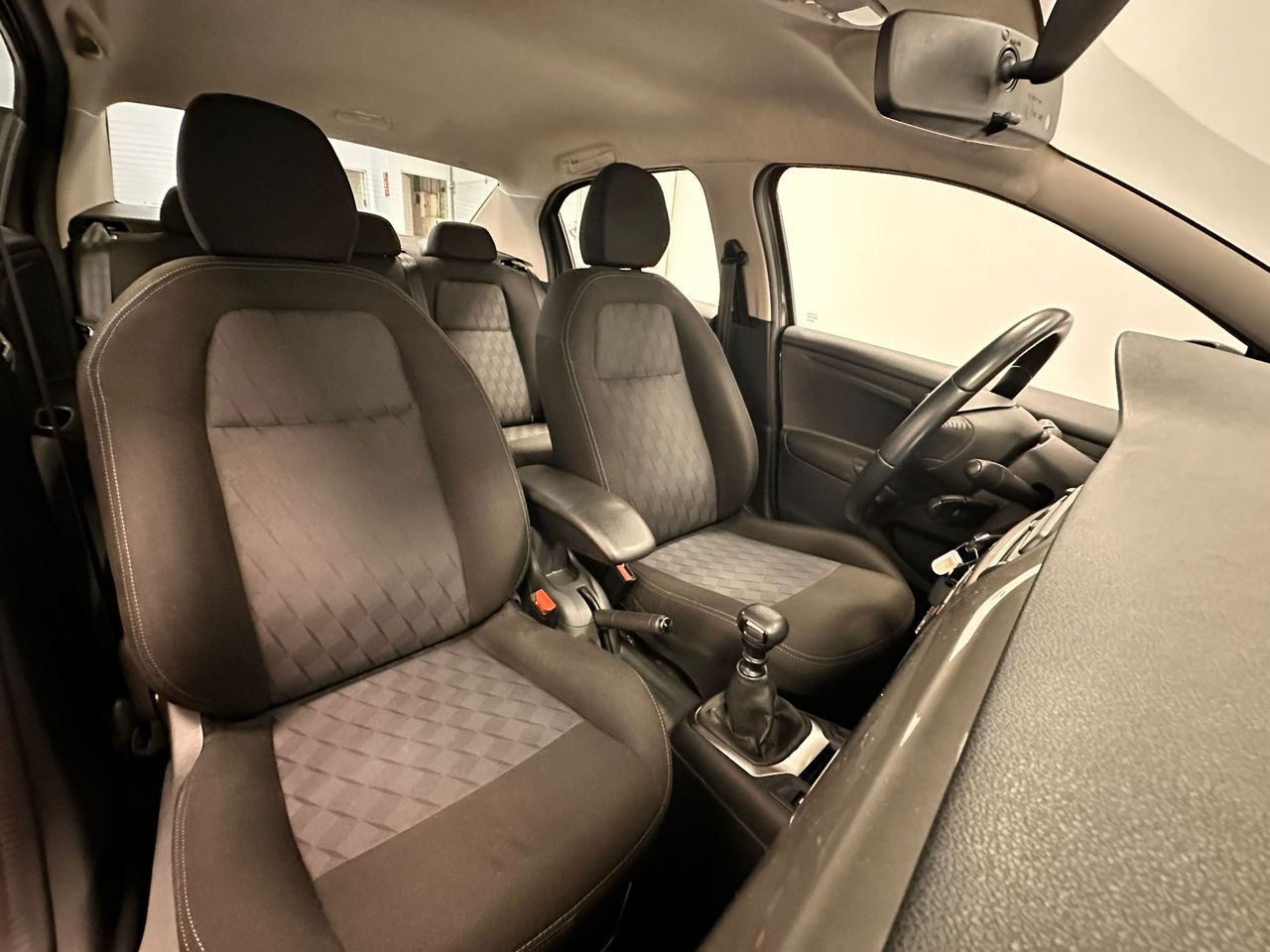 Foto Citroën C-Elysèe 26