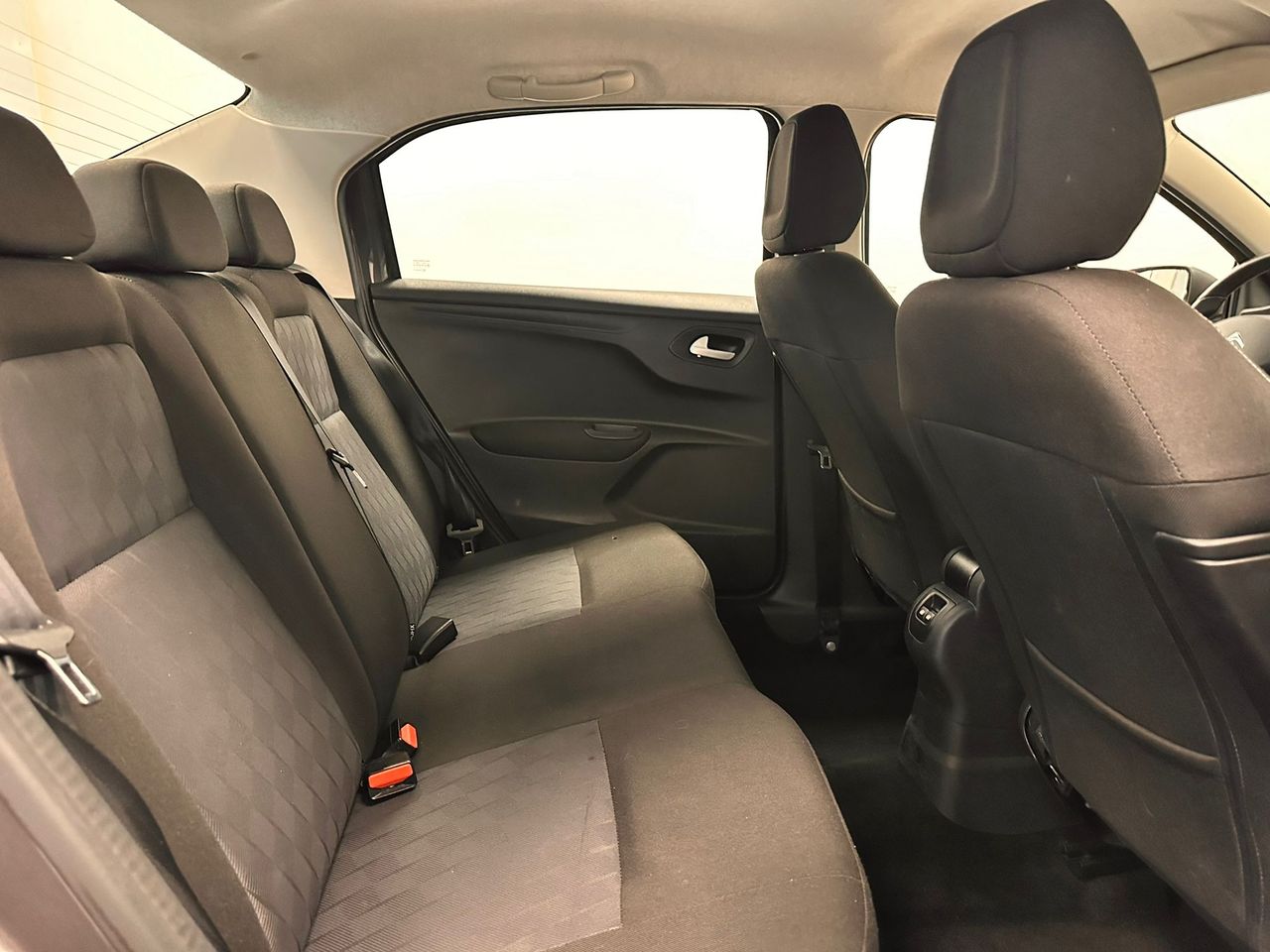 Foto Citroën C-Elysèe 28