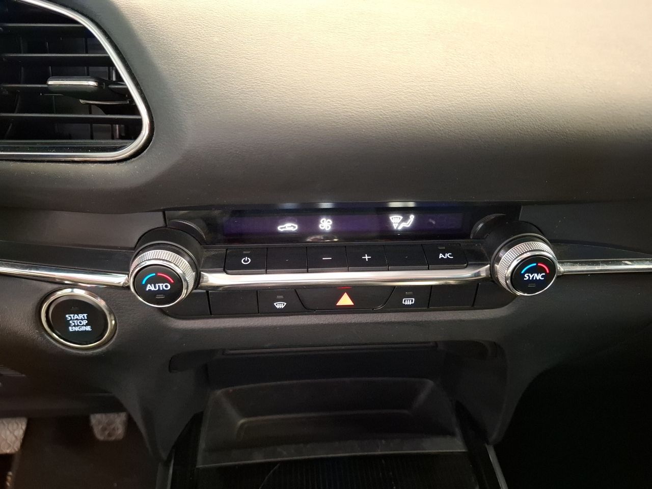 Foto Mazda CX-30 2
