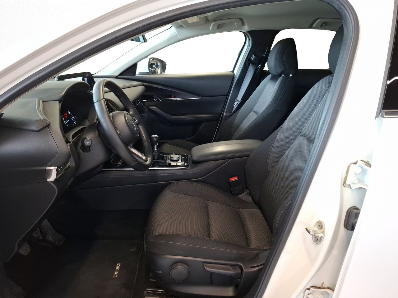 Foto Mazda CX-30 29