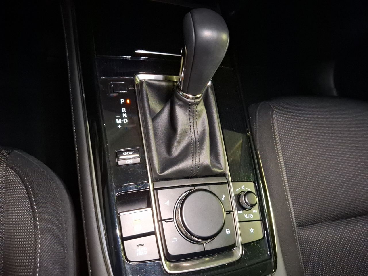 Foto Mazda CX-30 20