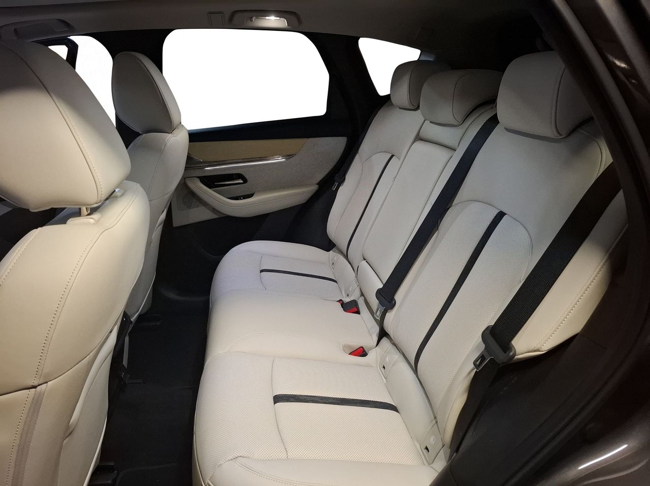 Foto Mazda CX-60 28