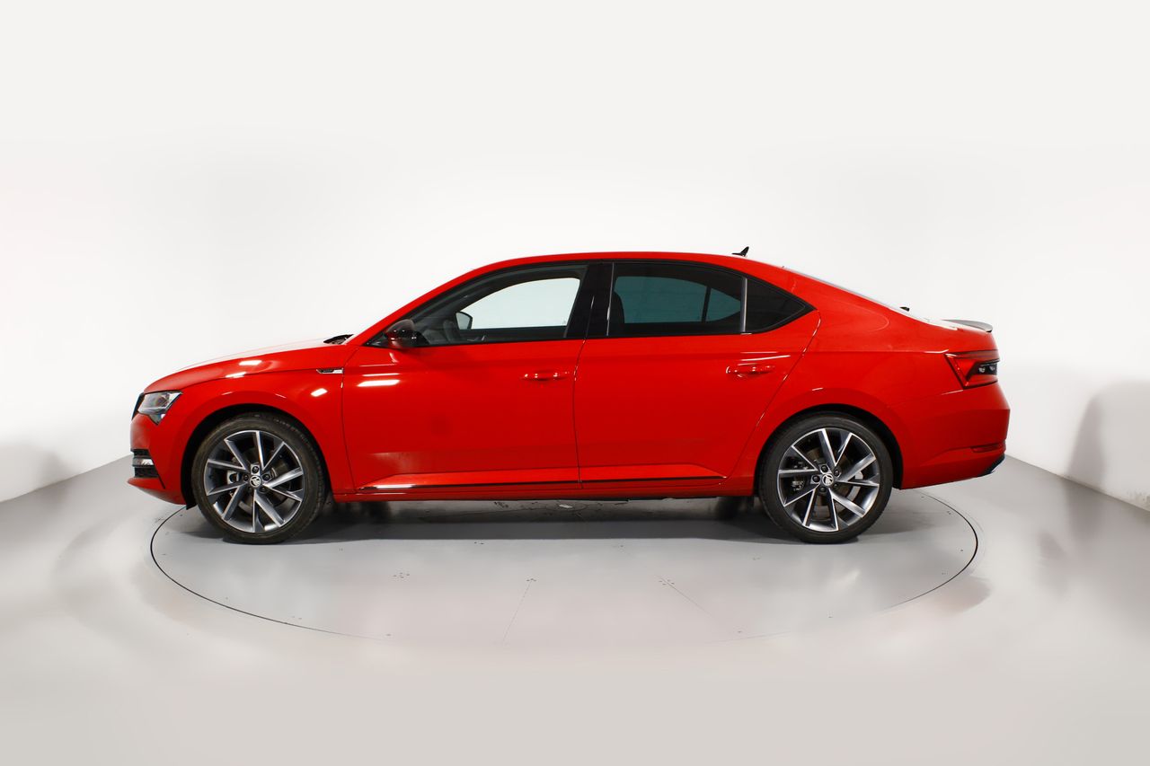 Foto Skoda Superb 19
