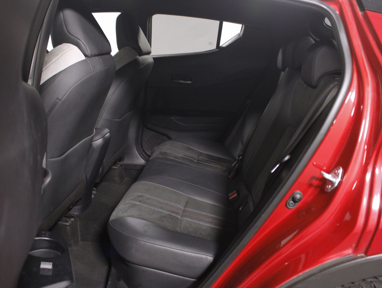 Foto Toyota C-HR 26