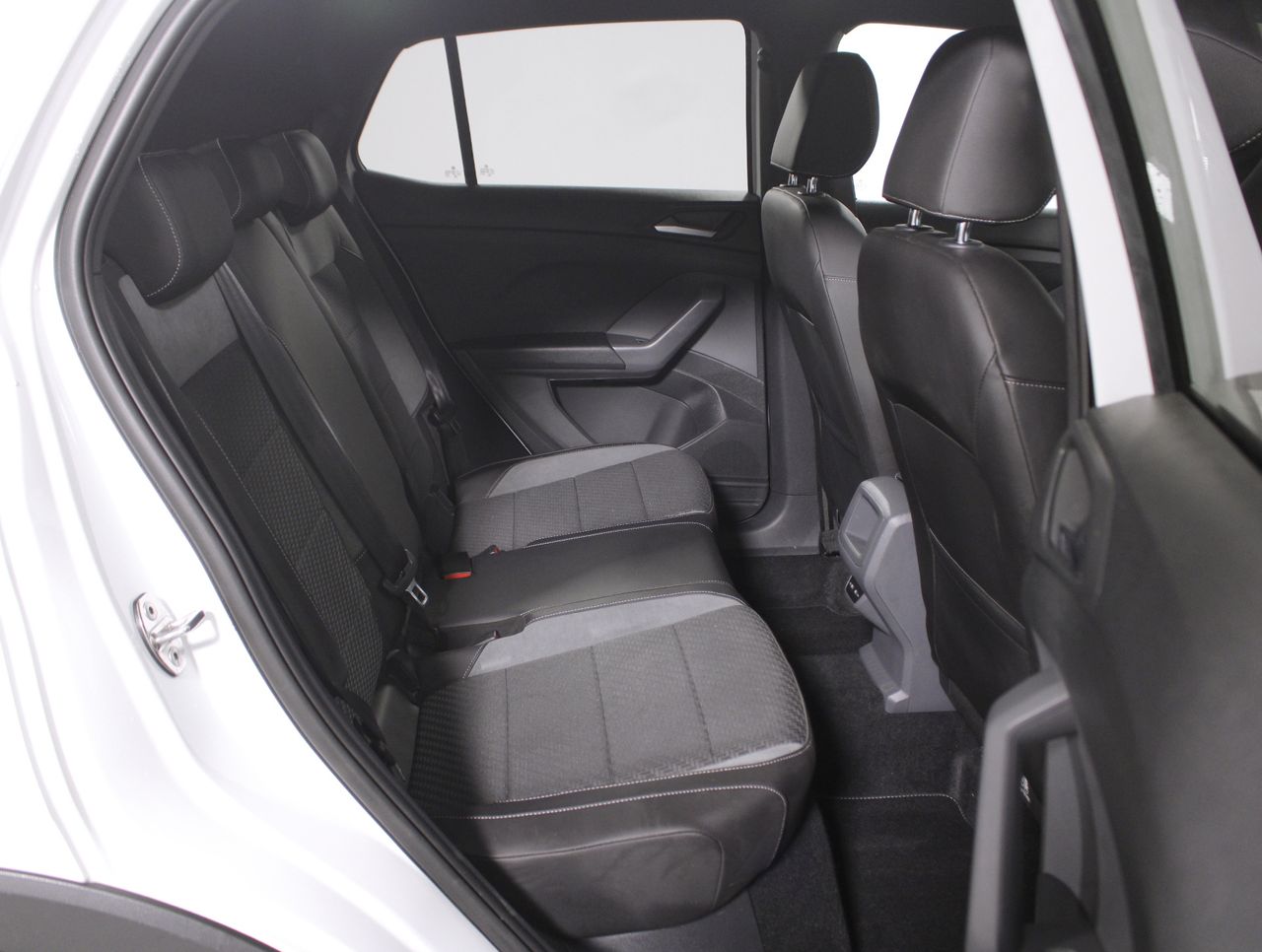 Foto Volkswagen T-Cross 6