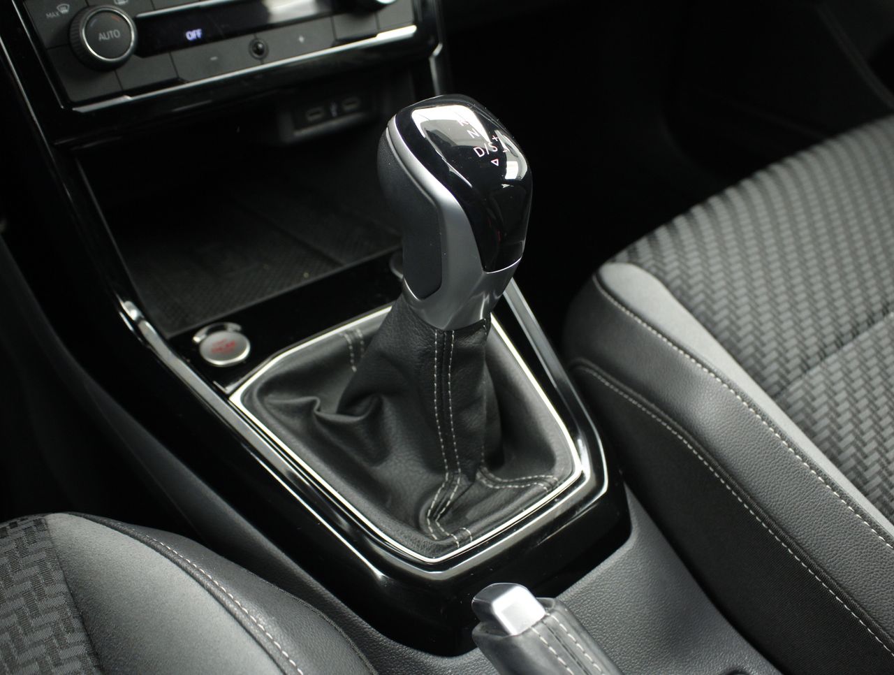 Foto Volkswagen T-Cross 10