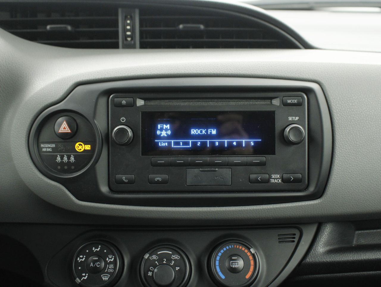 Foto Toyota Yaris 12