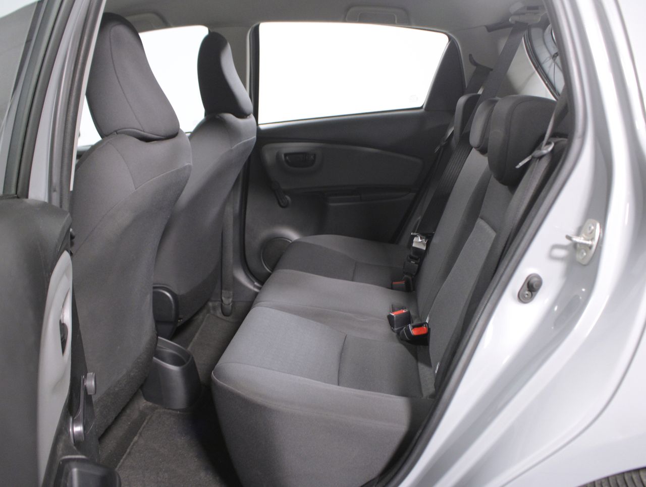 Foto Toyota Yaris 26
