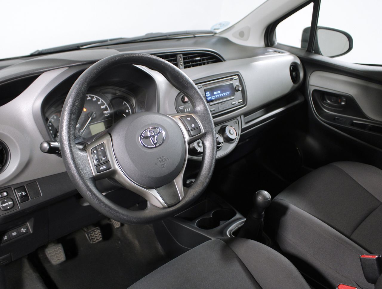 Foto Toyota Yaris 28