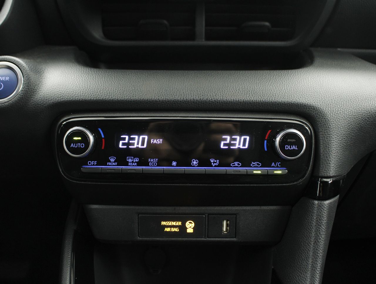 Foto Toyota Yaris 11