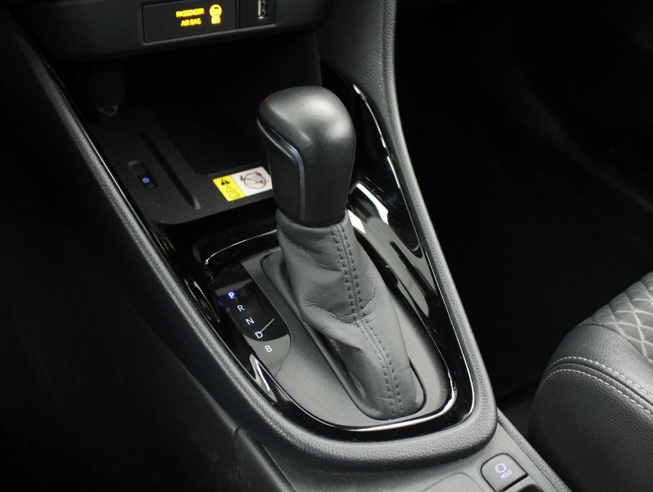 Foto Toyota Yaris 10