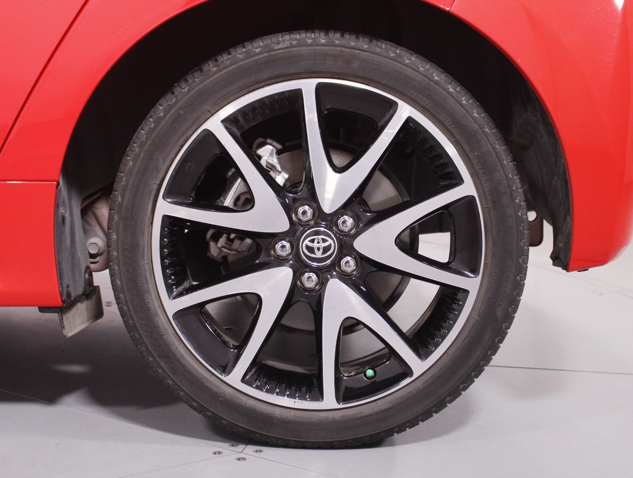 Foto Toyota Yaris 8