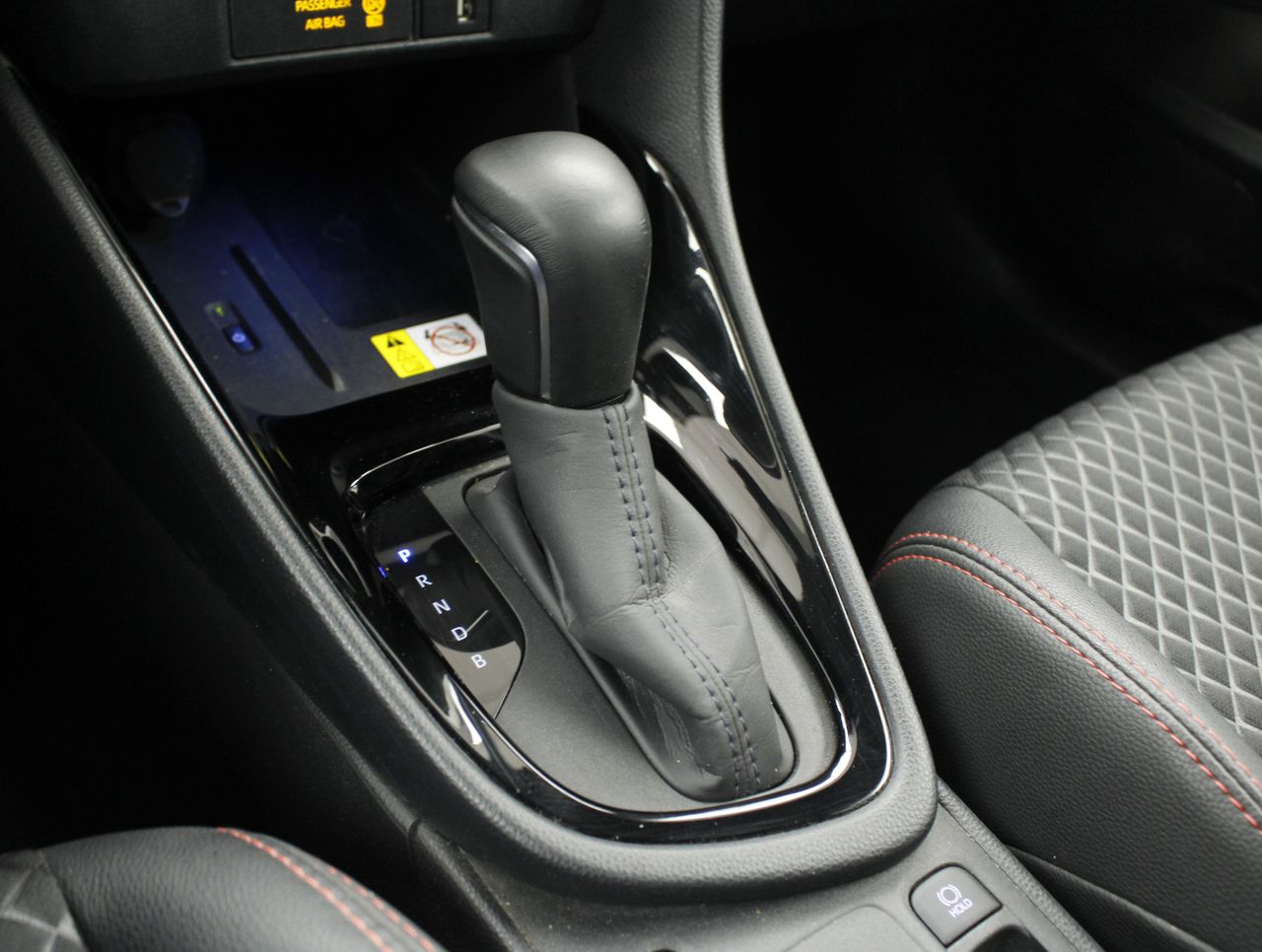 Foto Toyota Yaris 10