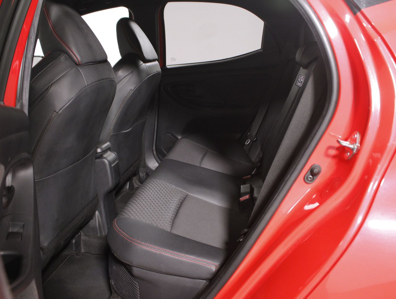 Foto Toyota Yaris 26
