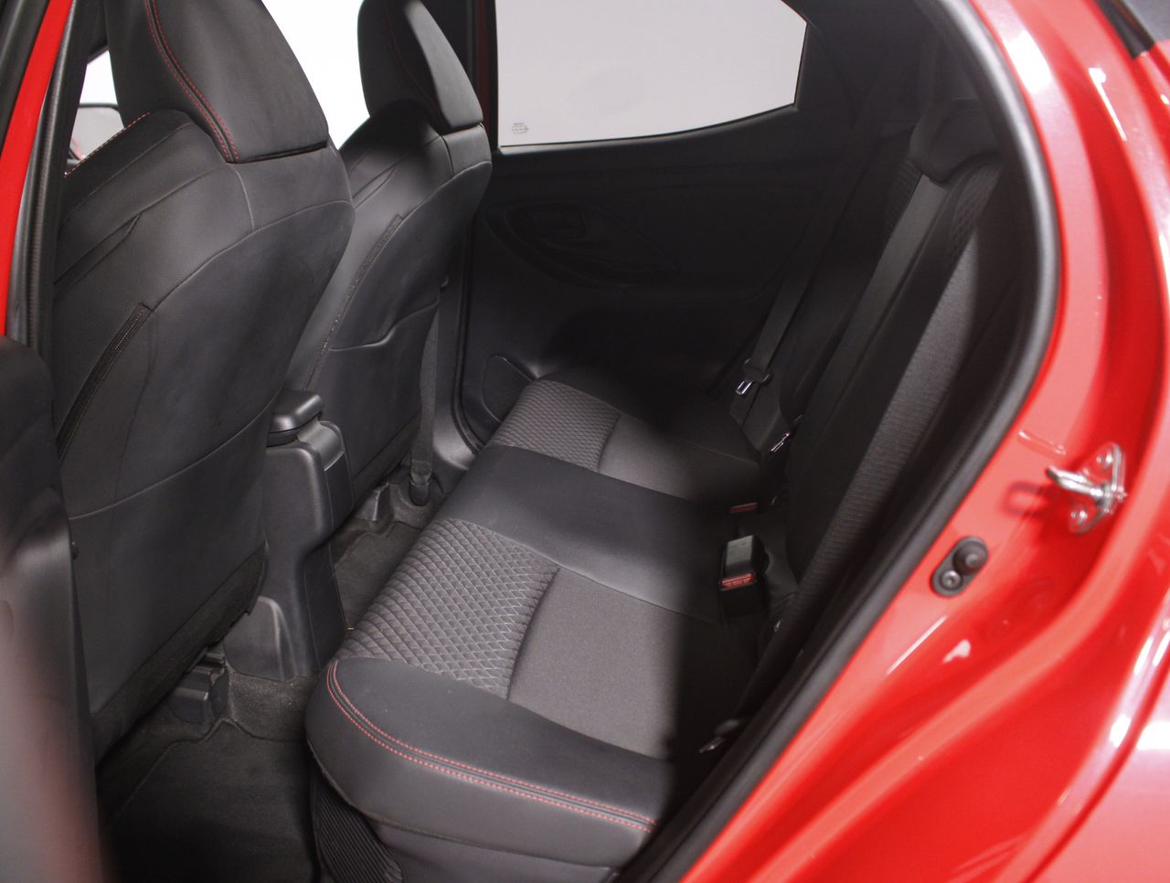 Foto Toyota Yaris 26