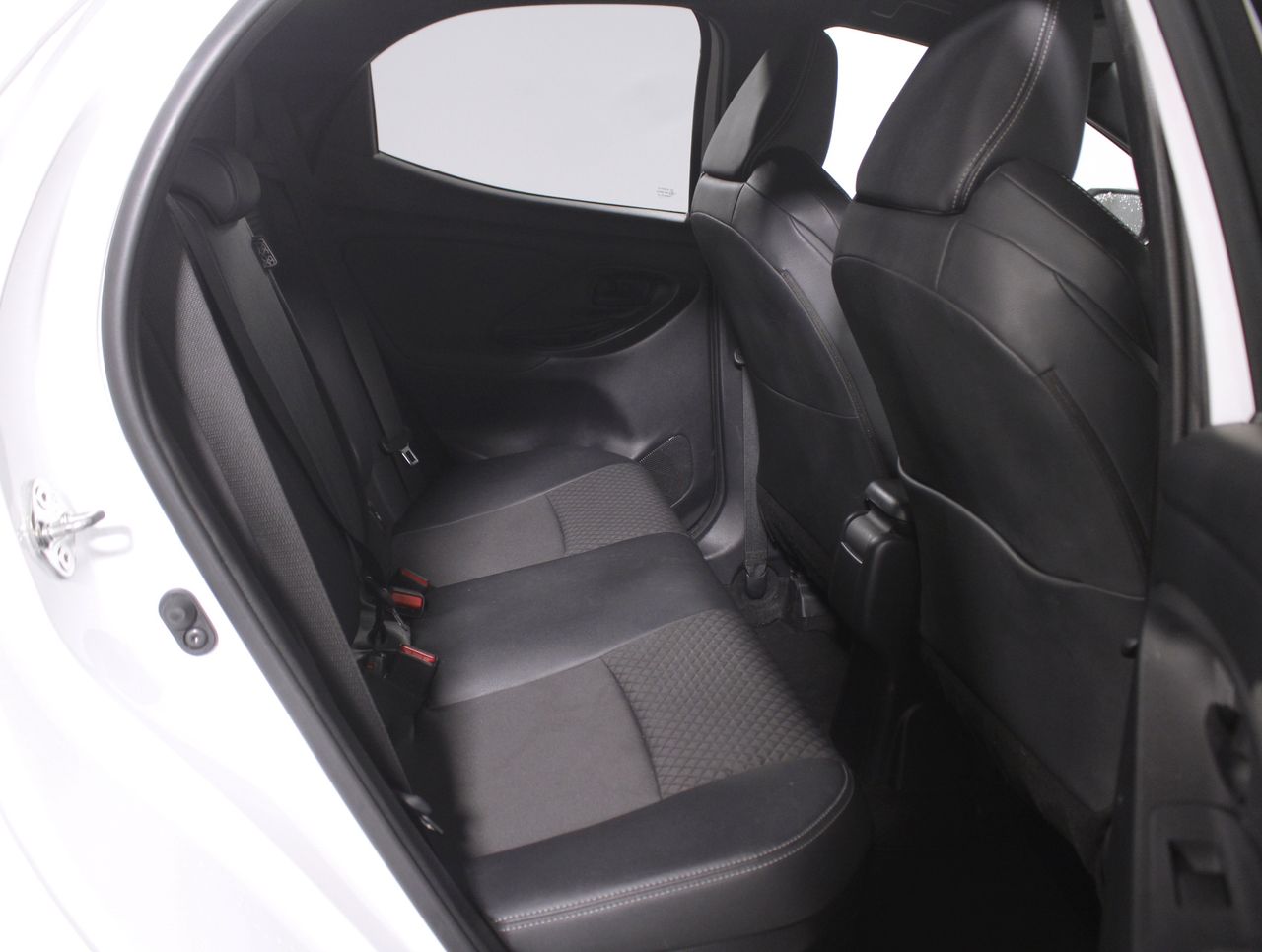 Foto Toyota Yaris 6
