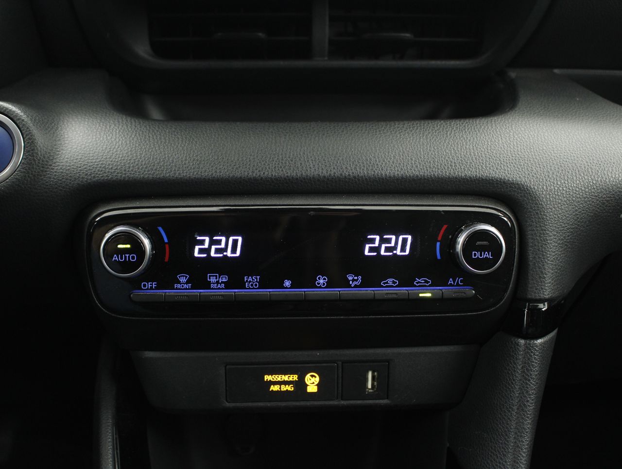 Foto Toyota Yaris 11