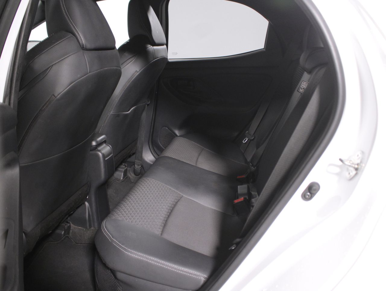 Foto Toyota Yaris 26