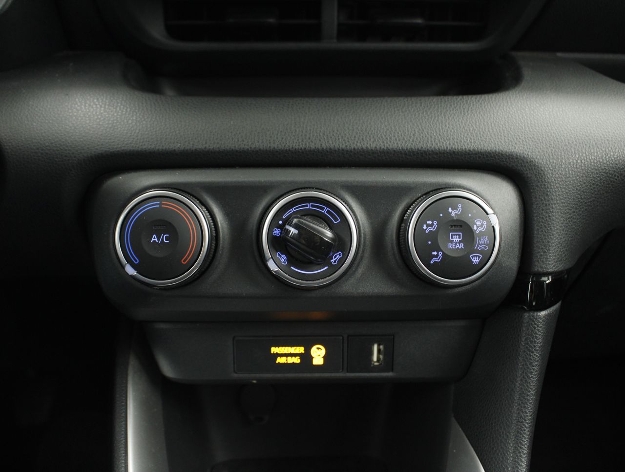 Foto Toyota Yaris 11