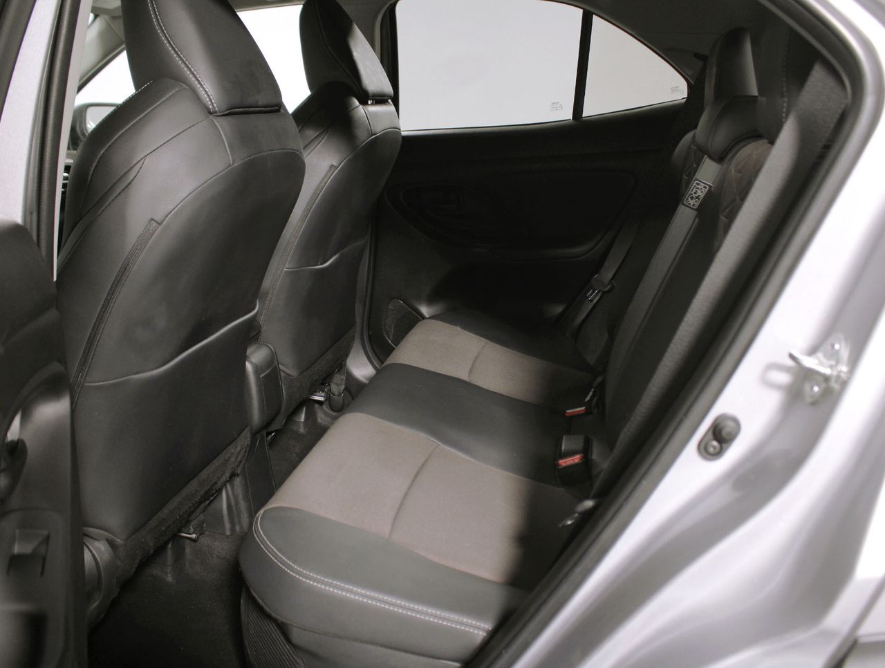 Foto Toyota Yaris 26