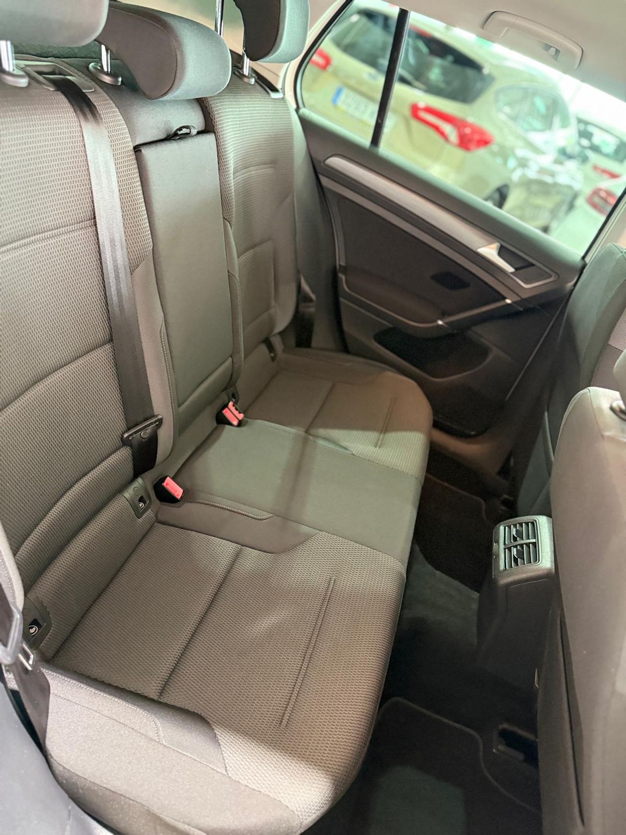 Foto Volkswagen Golf 13