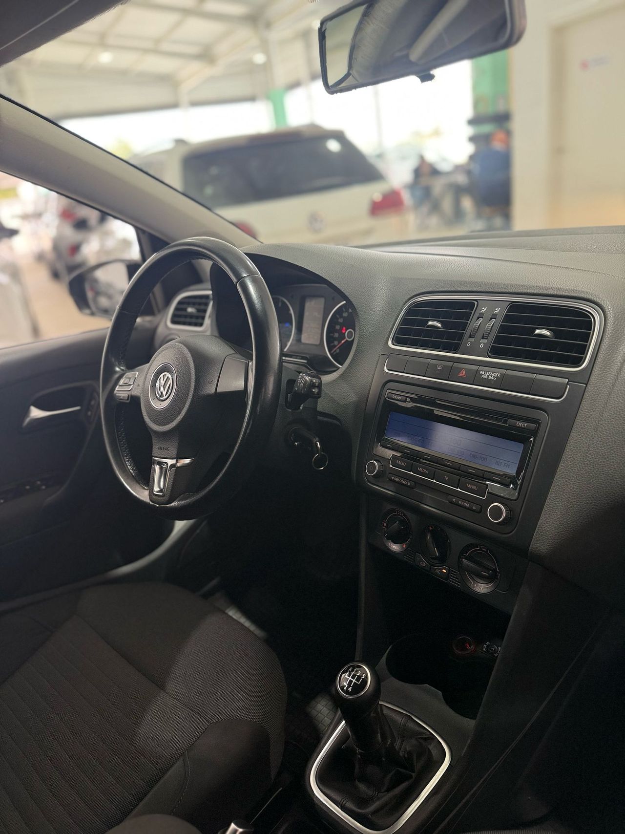 Foto Volkswagen Polo 24