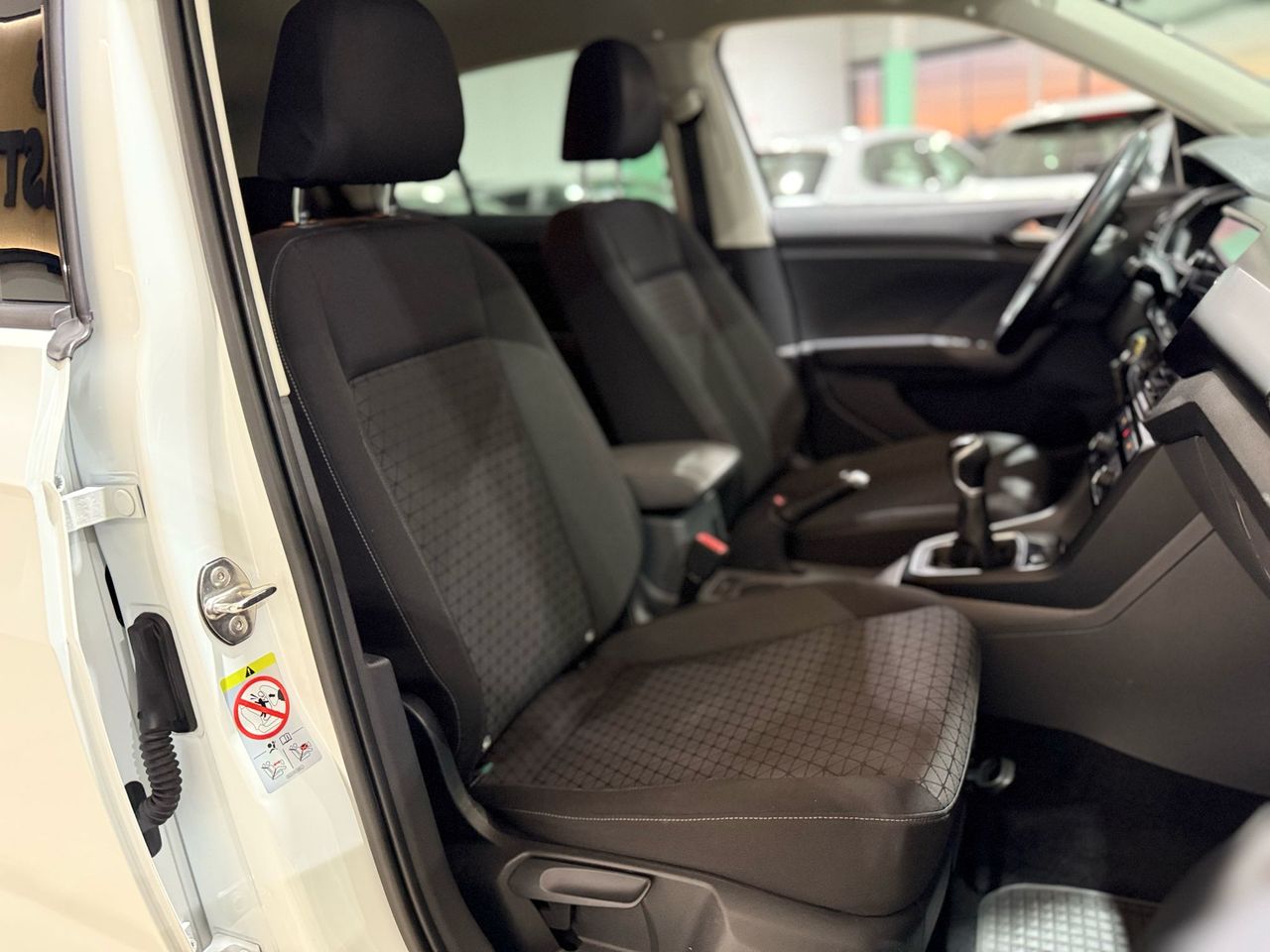 Foto Volkswagen T-Cross 4