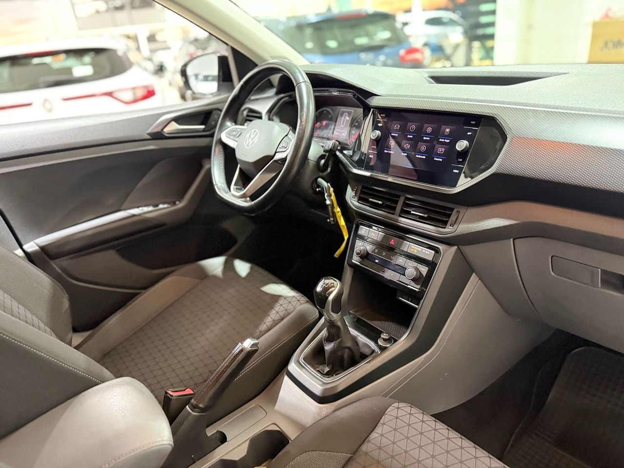 Foto Volkswagen T-Cross 5