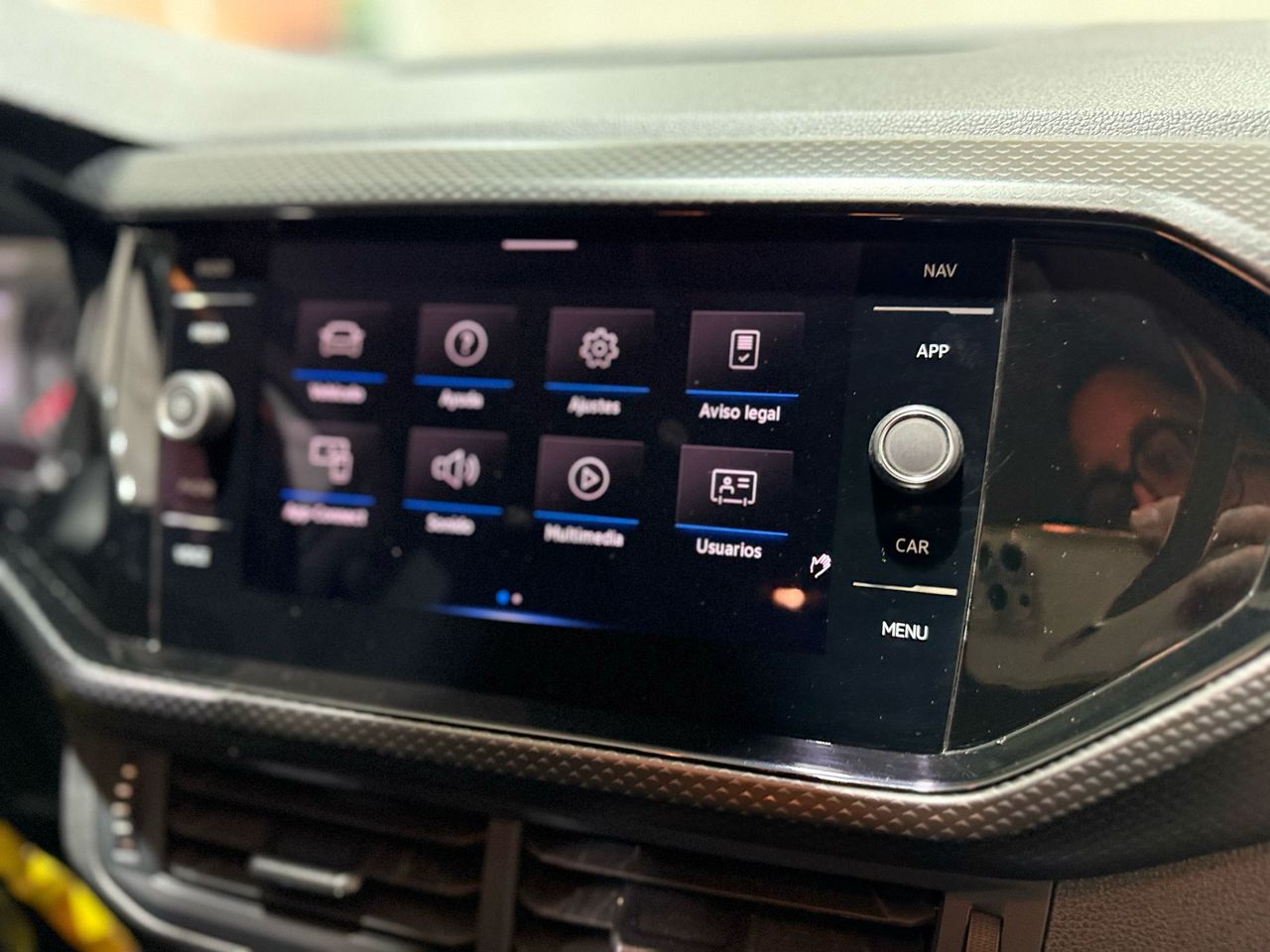 Foto Volkswagen T-Cross 12