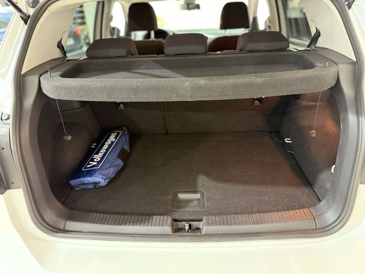 Foto Volkswagen T-Cross 17