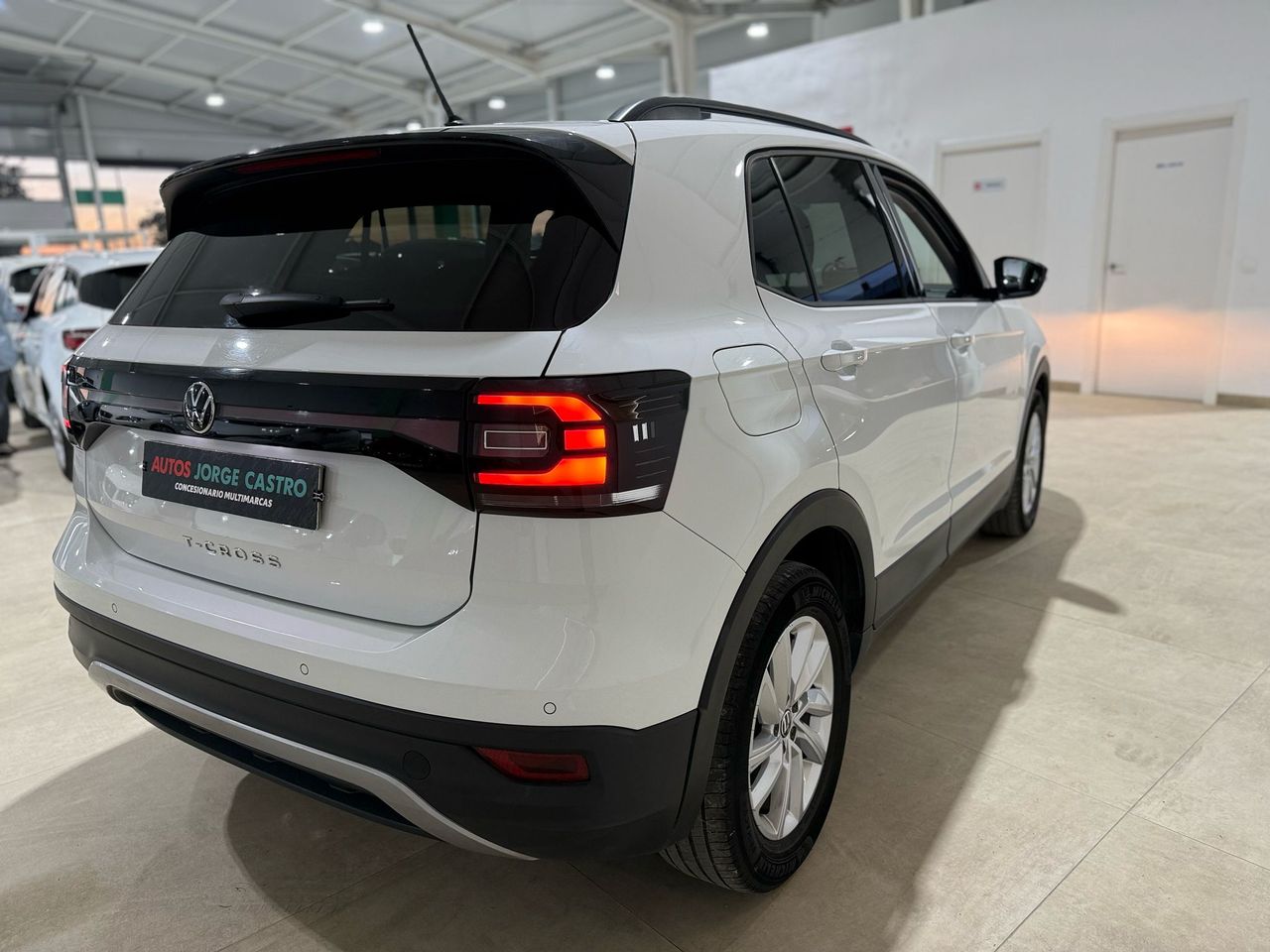 Foto Volkswagen T-Cross 25