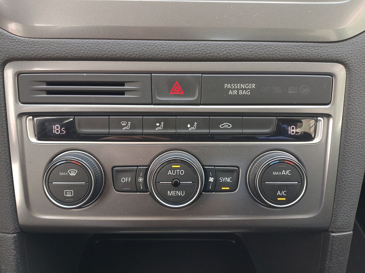 Foto Volkswagen Golf 17