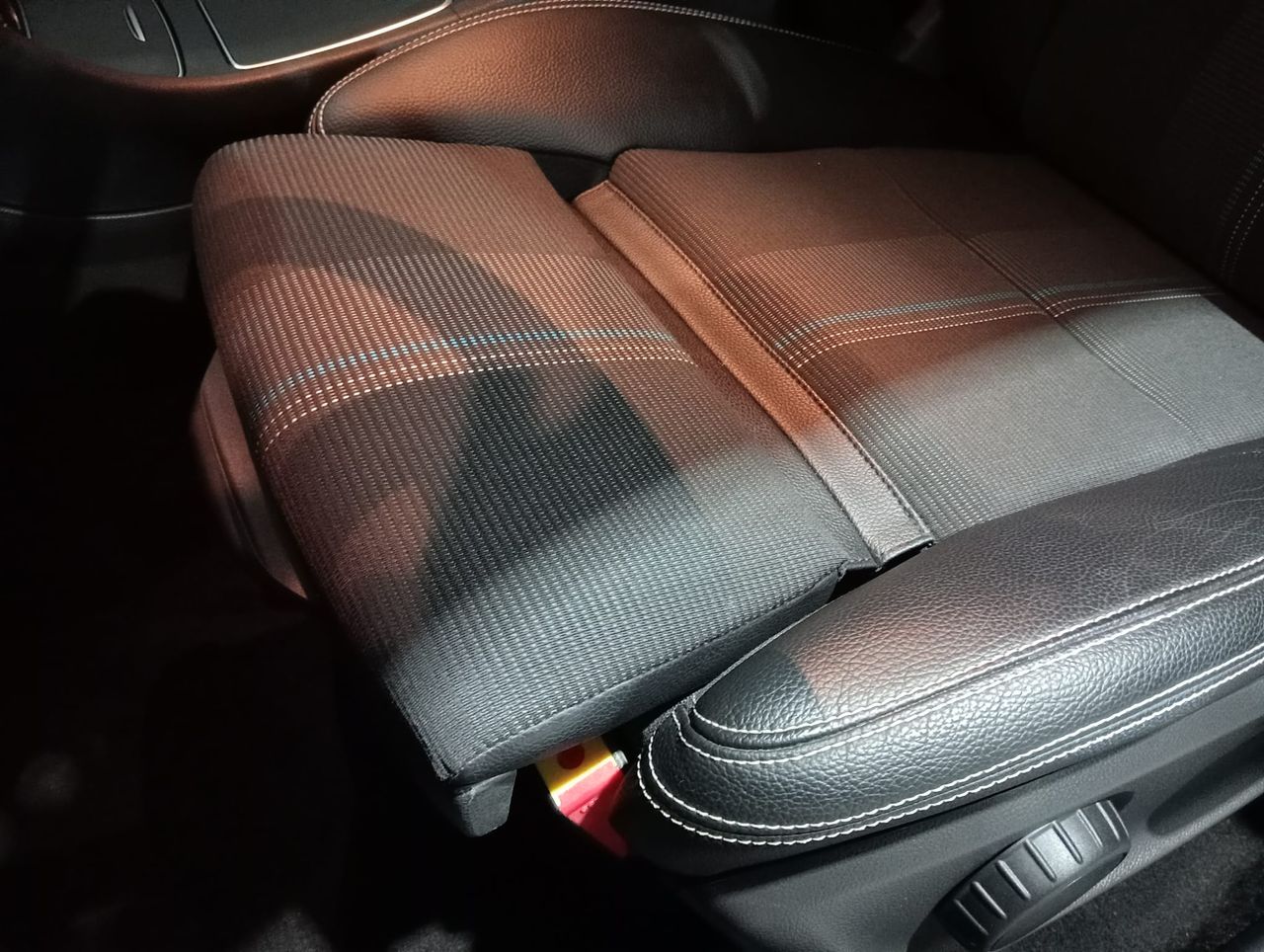 Foto Mercedes-Benz Clase CLA 4